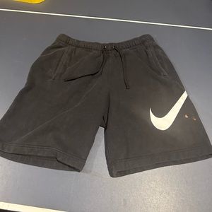 Black Nike shorts
